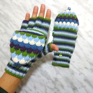 SOLD! ***⛄️Aero Striped Convertible Flip-Top Gloves with Cap - Size M